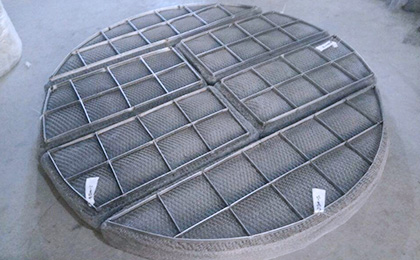 Wire mesh demister