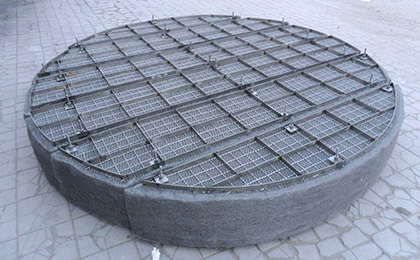 Wire mesh demister